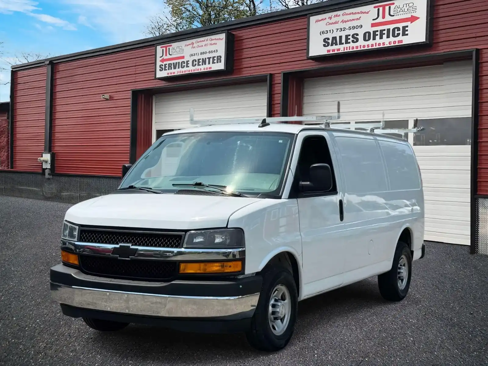 2018 Chevrolet Express 2500 Work Van HD's photo