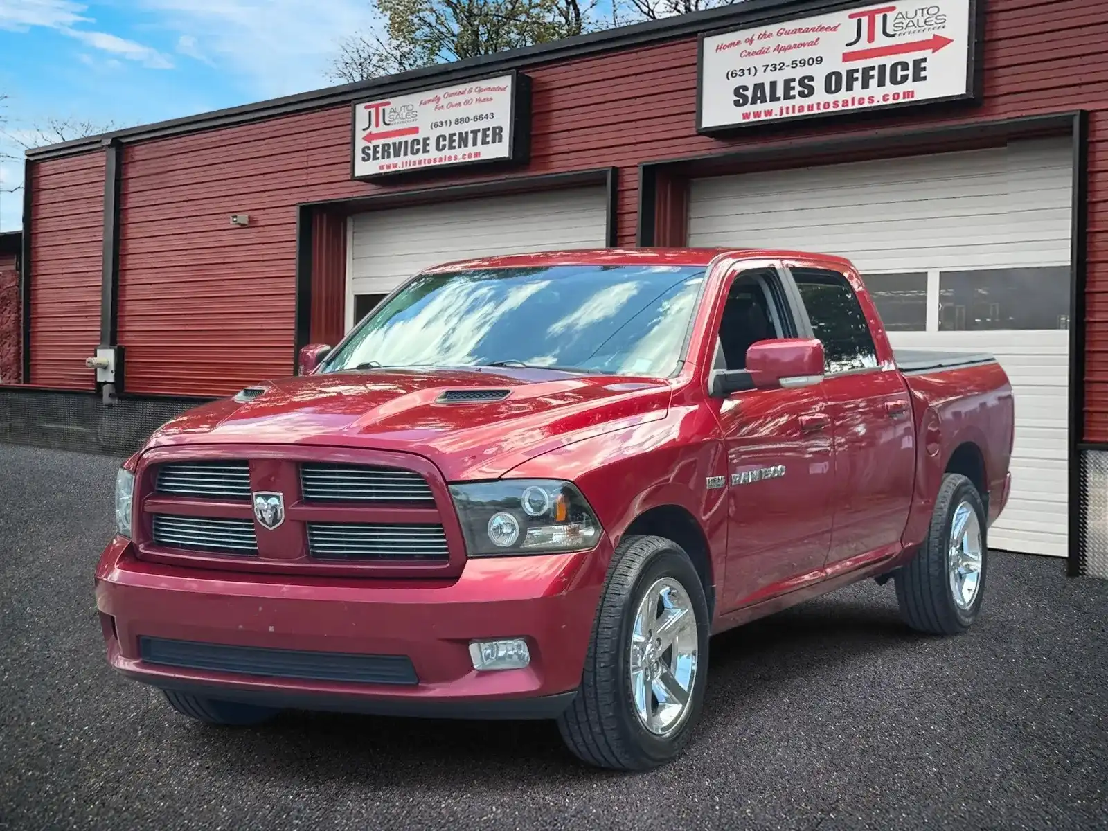 2012 RAM 1500 Sport 4x4 Crew Cab's photo