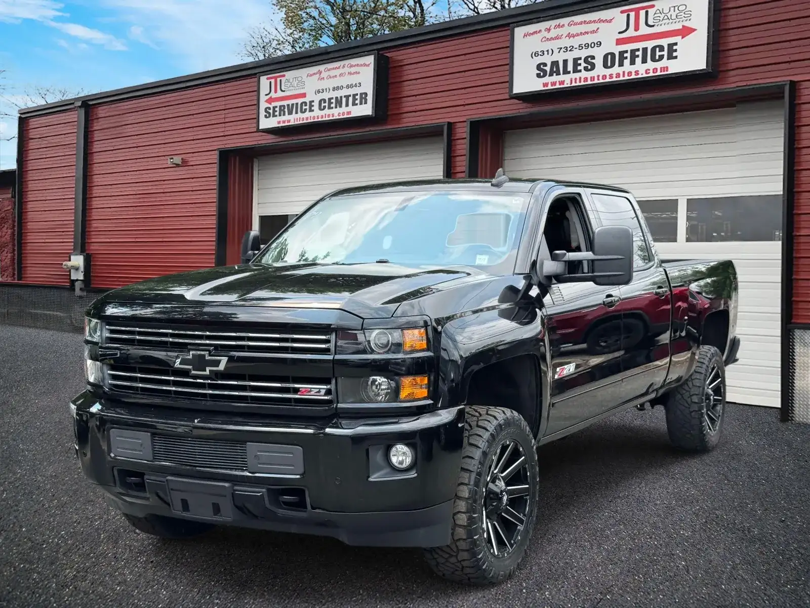 2017 Chevrolet Silverado HD LT 4WD Crew Cab Standard Box's photo