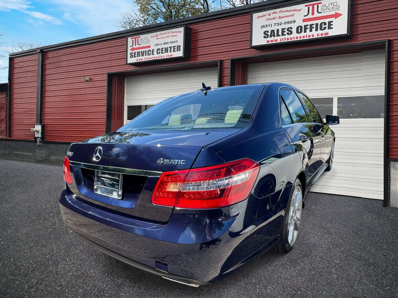 2013 Mercedes-Benz E-Class E350 Luxury 4MATIC photo 3