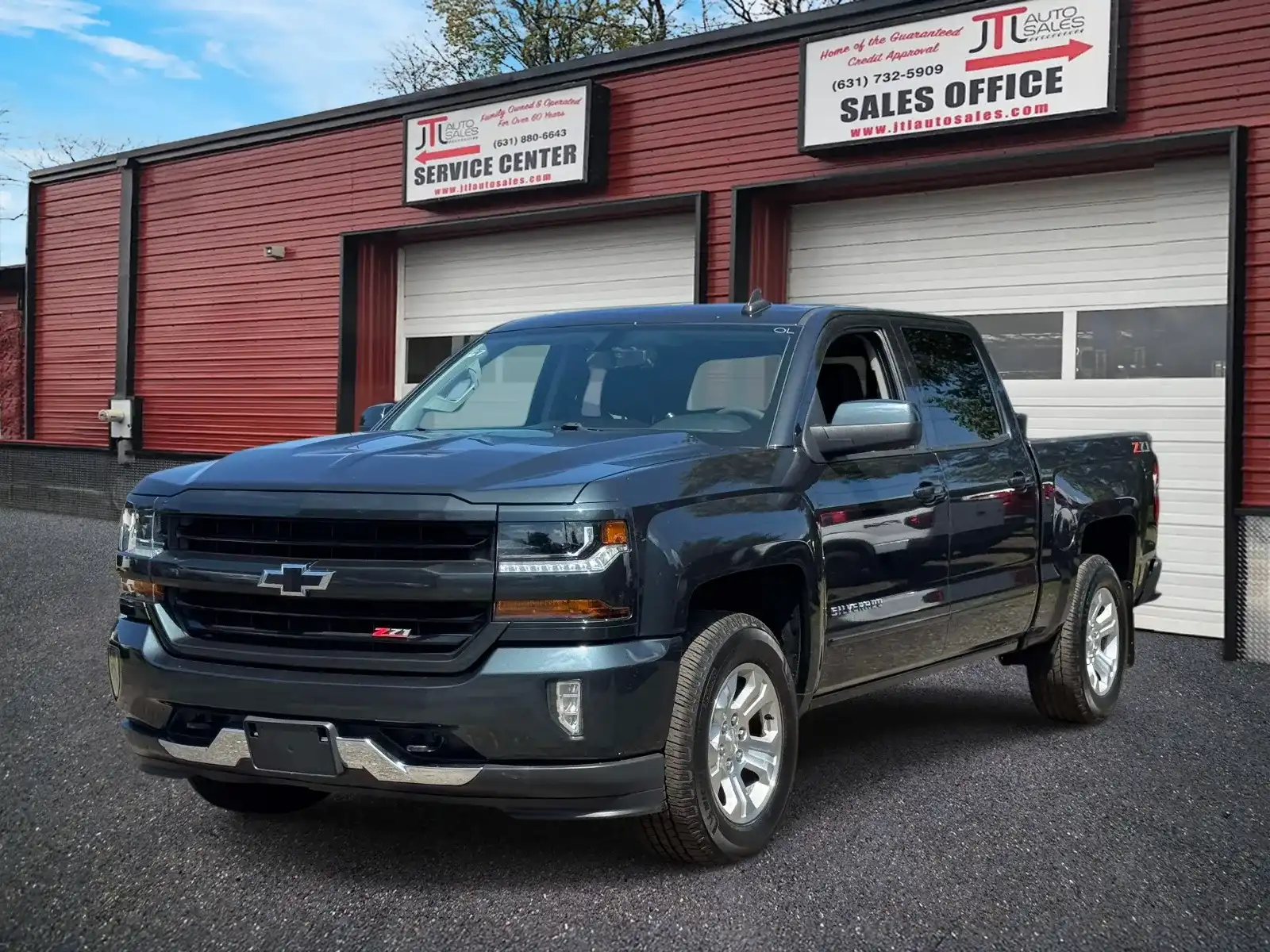 2018 Chevrolet Silverado 1500 Z71 4WD Crew Cab Short Box LT's photo