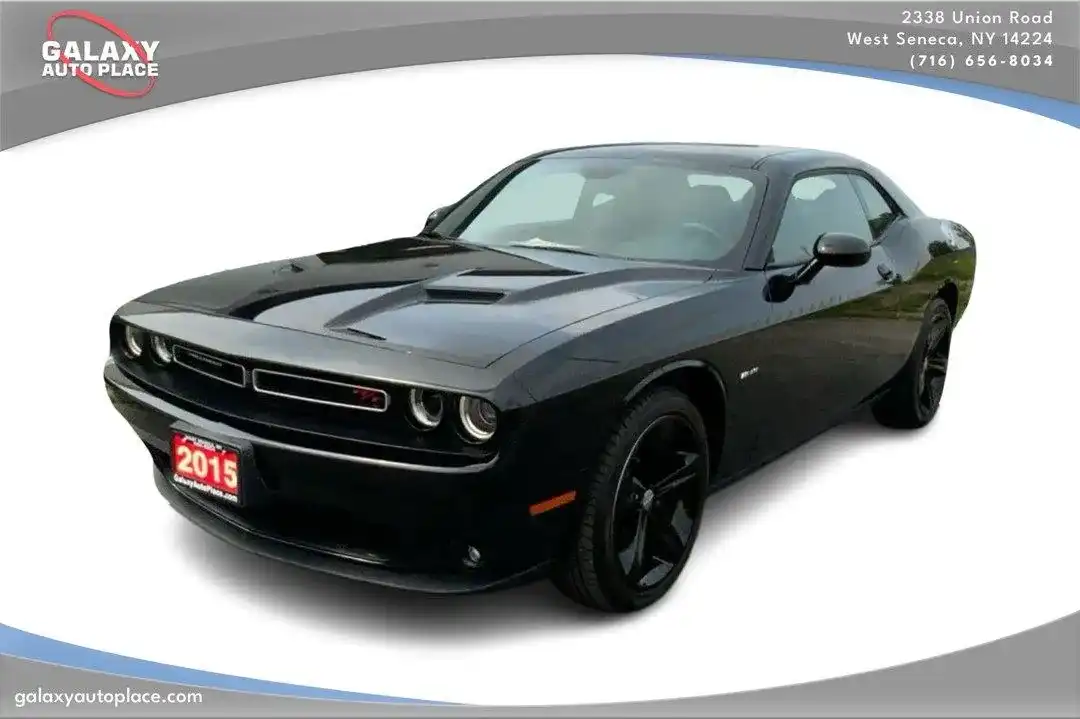 2015 Dodge Challenger R/T's photo