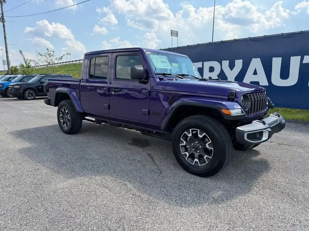 2026 Jeep Gladiator Sahara Auto's photo