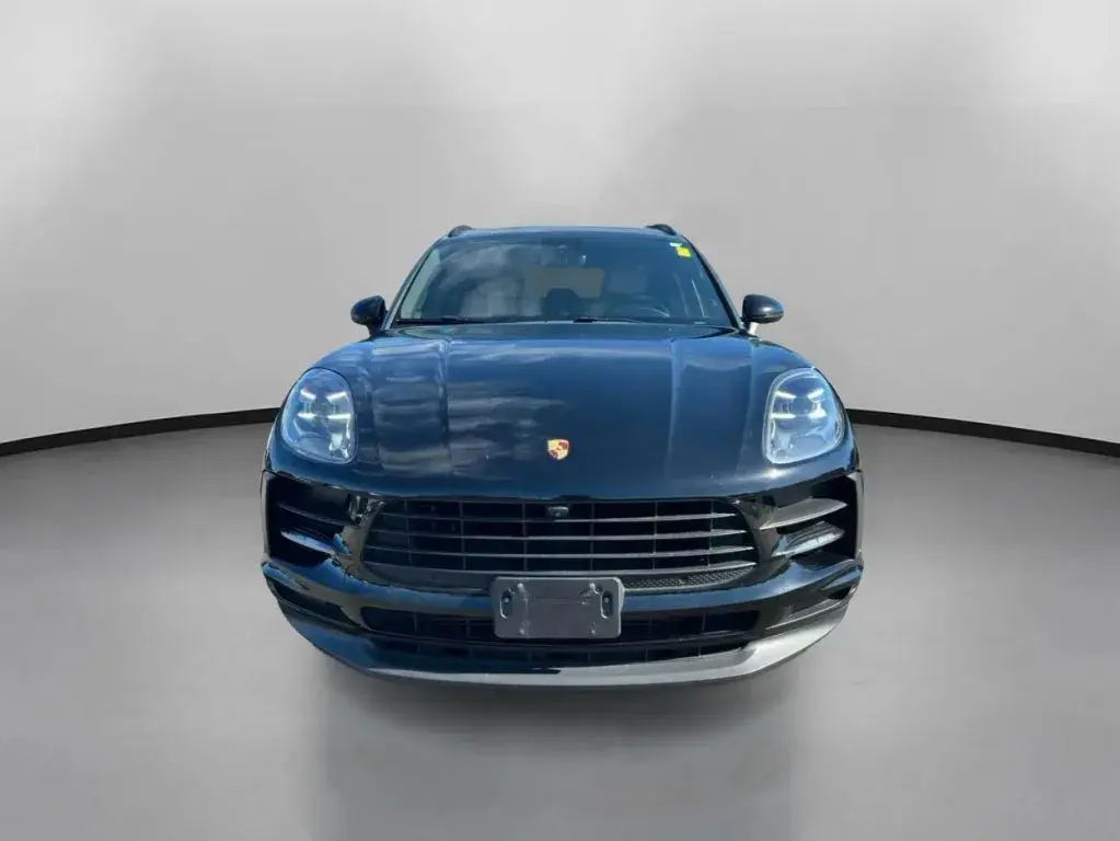 2021 Porsche Macan Base photo 3
