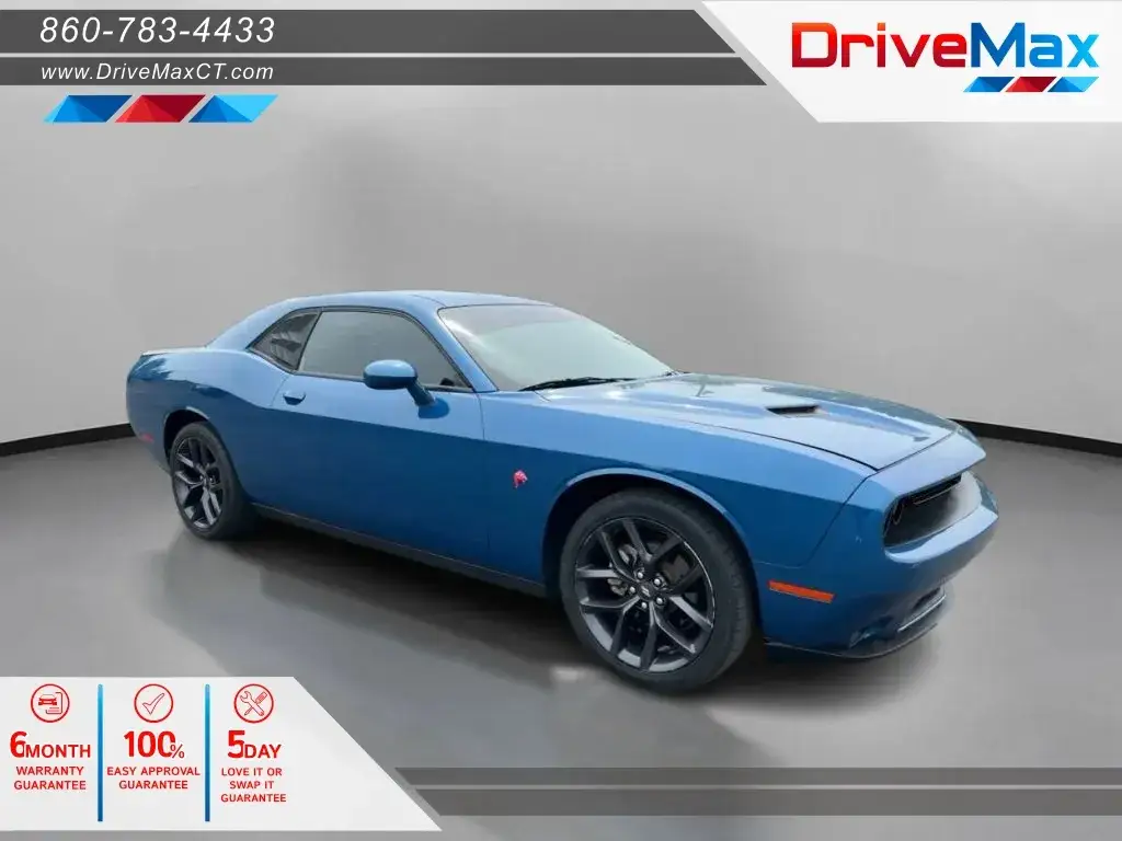 2021 Dodge Challenger SXT Auto photo 1