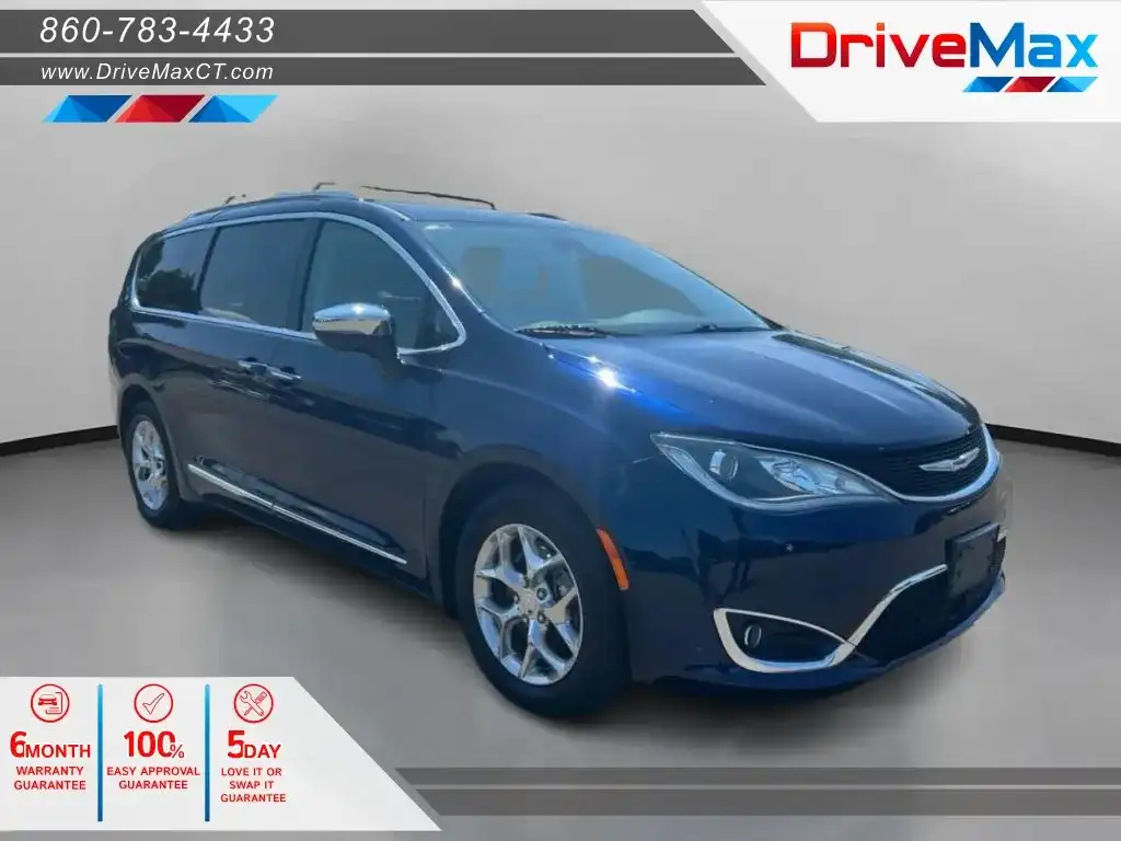 2018 Chrysler Pacifica Limited's photo