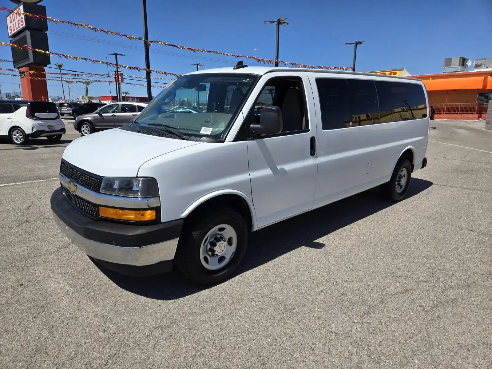 2021 Chevrolet Express 3500 LT Extended's photo
