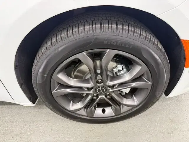 2026 Chrysler Pacifica Select photo 4