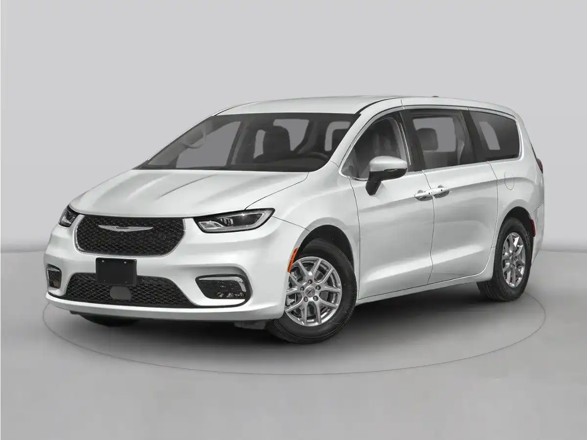 2023 Chrysler Pacifica Touring L's photo