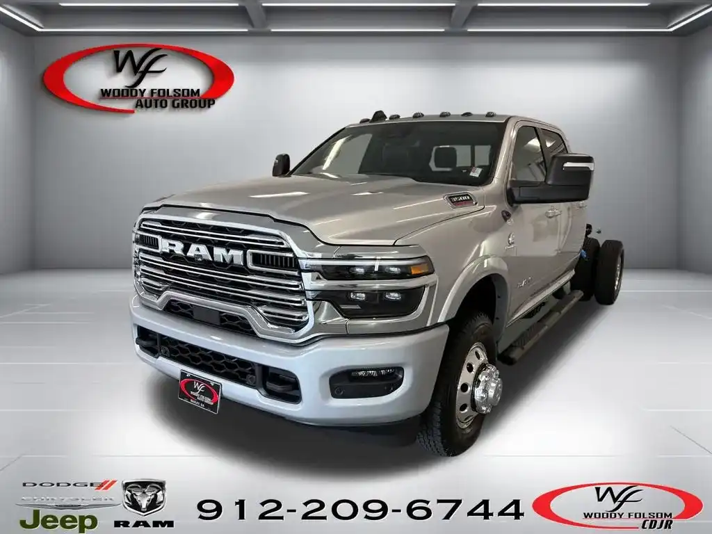 2027 RAM 3500 Big Horn 4WD Crew Cab's photo