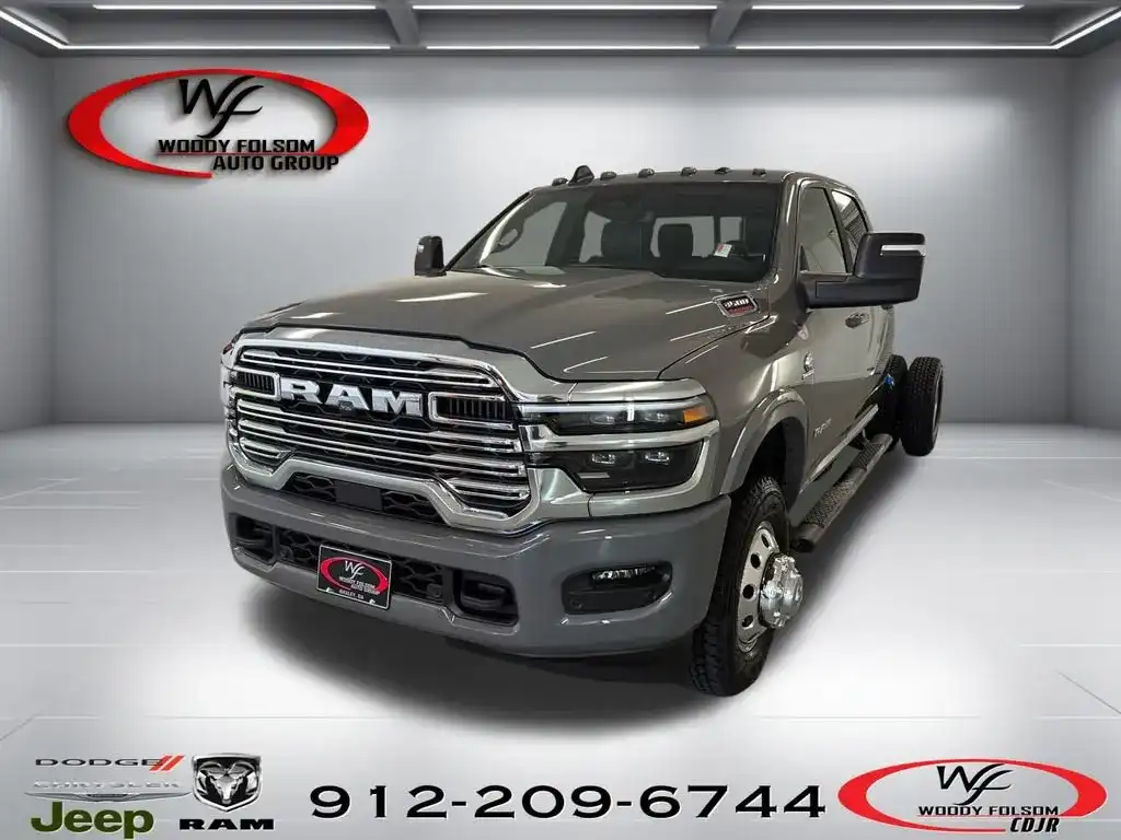 2027 RAM 3500 Big Horn 4WD Crew Cab's photo