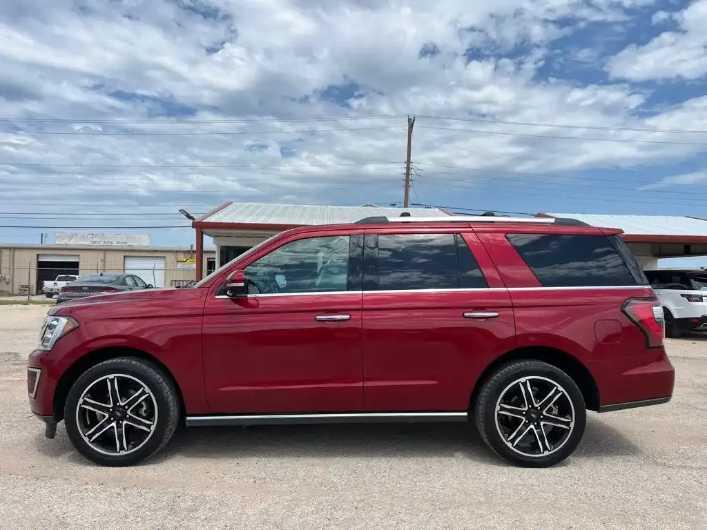 2019 Ford Expedition Limited's photo