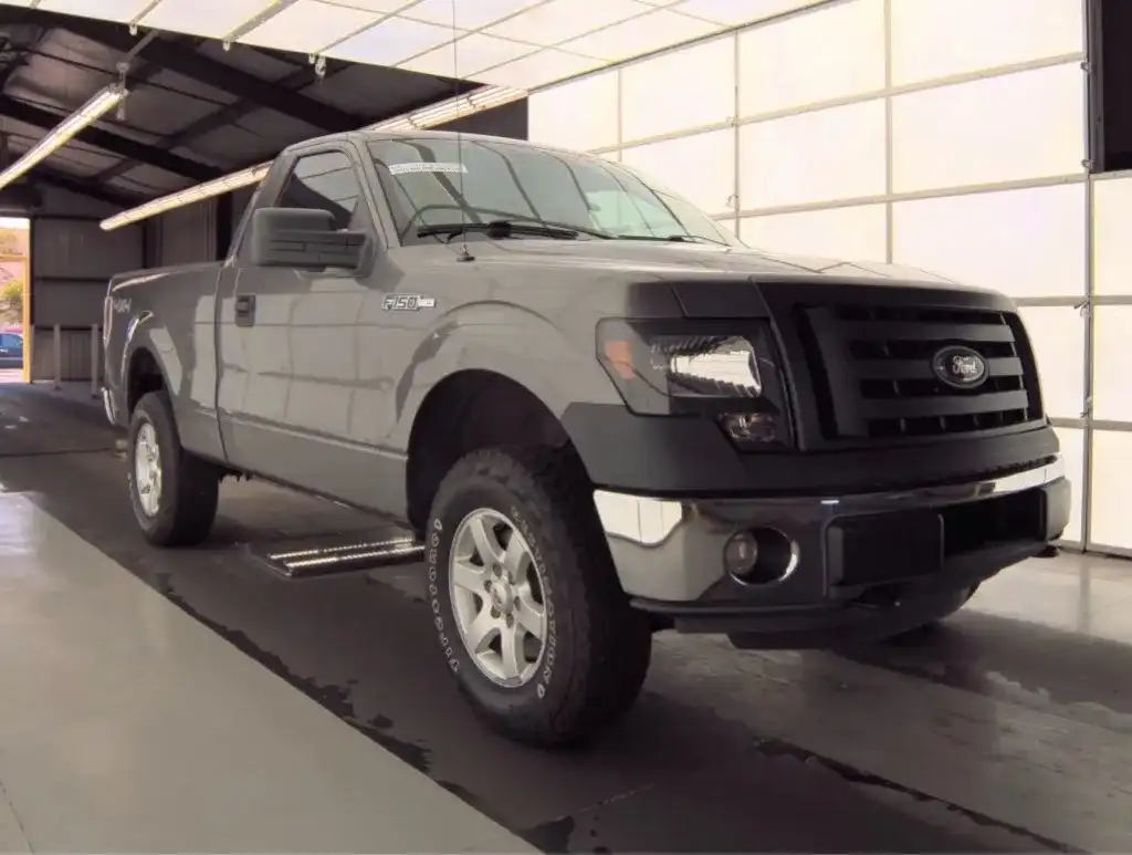 2011 Ford F-150 XL 4x4 Regular Cab 126-in's photo
