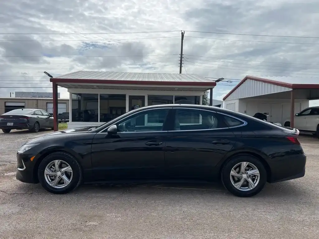 2021 Hyundai Sonata SE's photo