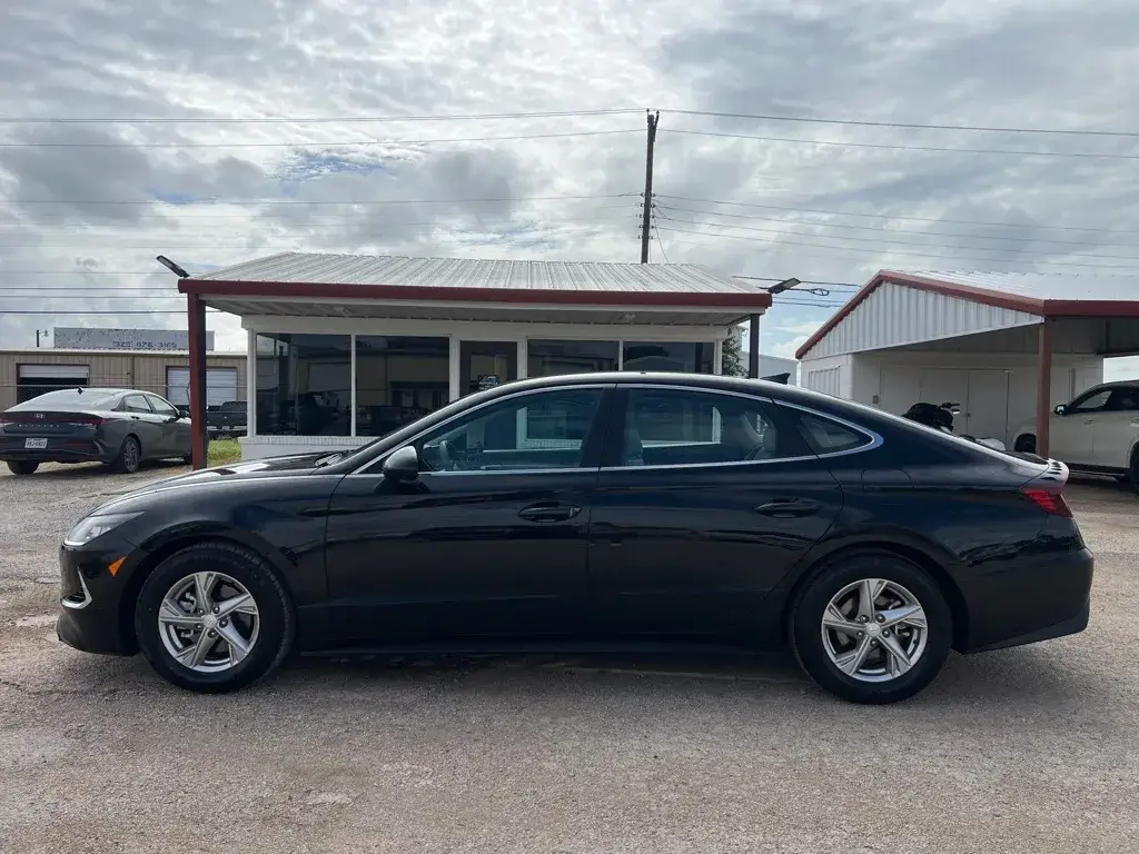 2021 Hyundai Sonata SE photo 1