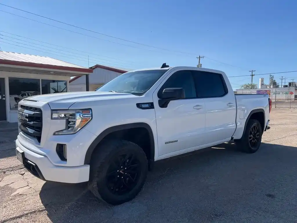 2022 GMC Sierra Elevation 4WD Crew Cab Standard Box's photo