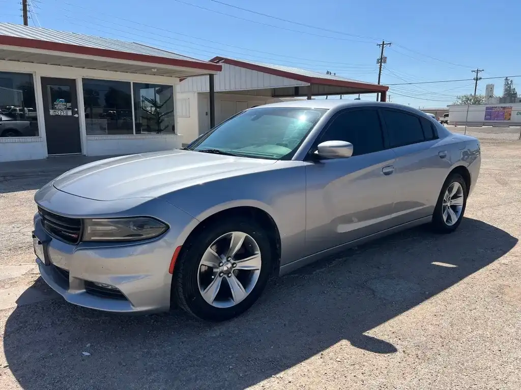 2016 Dodge Charger SXT's photo