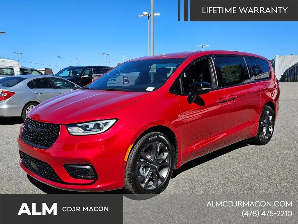 2026 Chrysler Pacifica Select photo 4