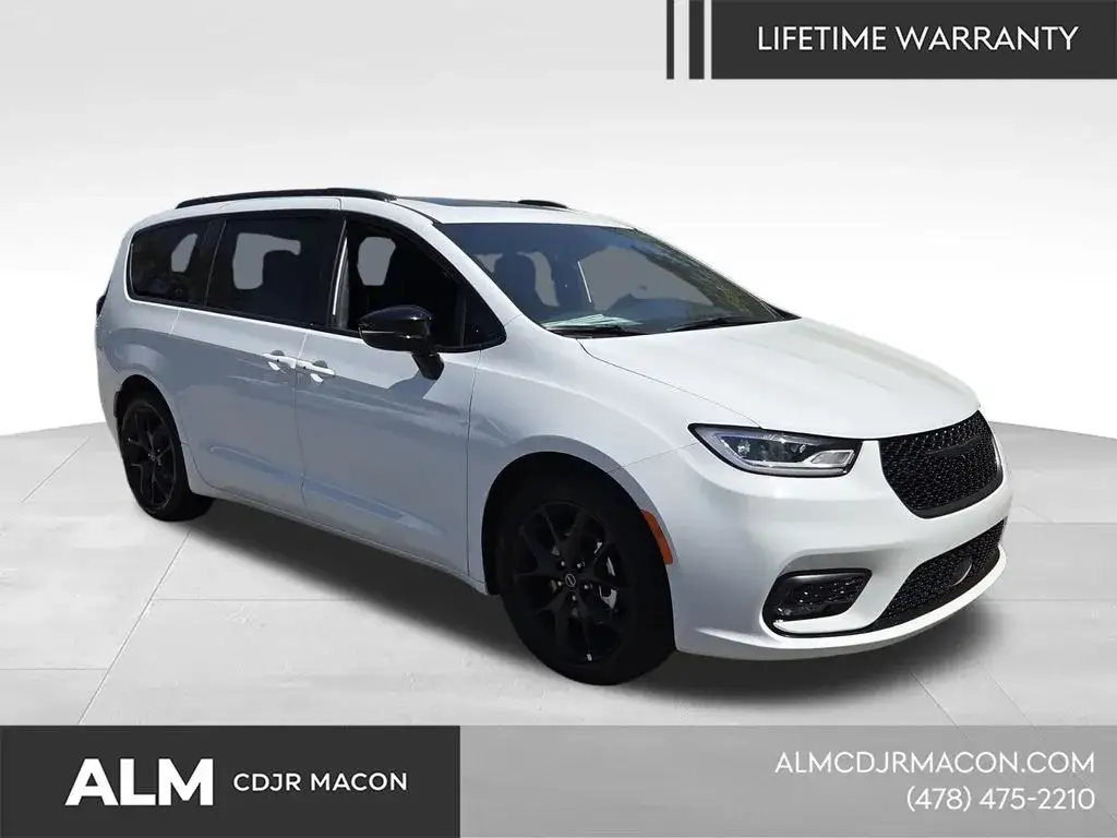 2026 Chrysler Pacifica Limited photo 1