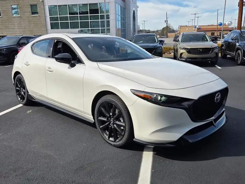 2026 Mazda CX-3 Premium Plus 2.5 AT 5-Door SKYACTIV AWD's photo