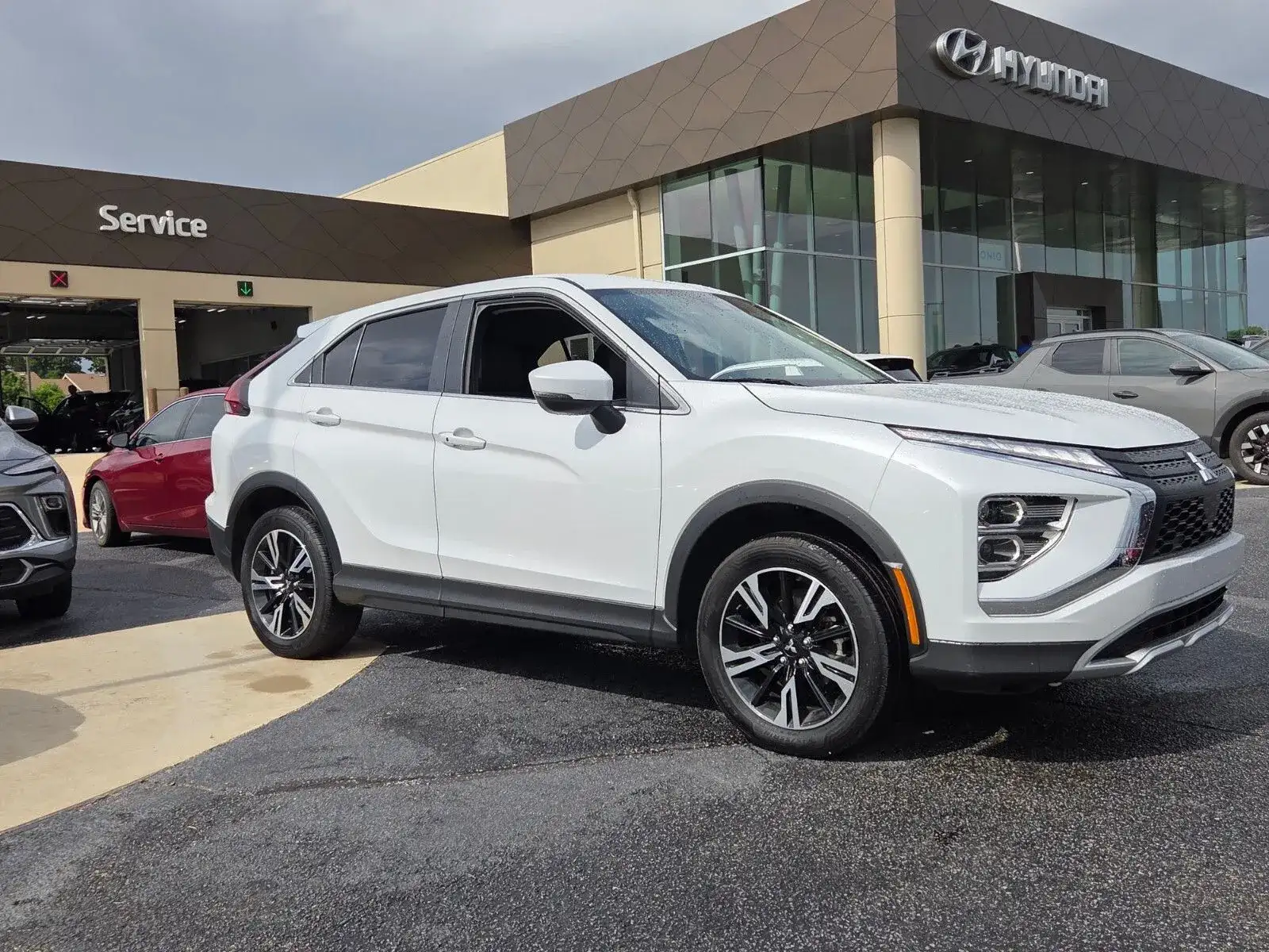 2024 Mitsubishi Eclipse Cross SE S-AWC's photo