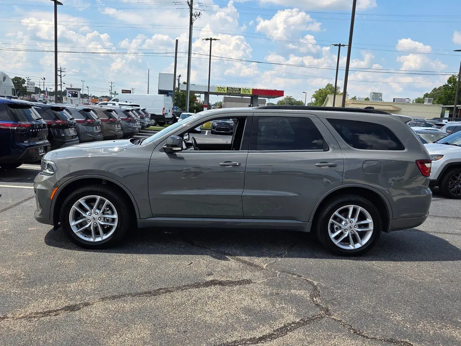 2024 Dodge Durango GT AWD Plus photo 4