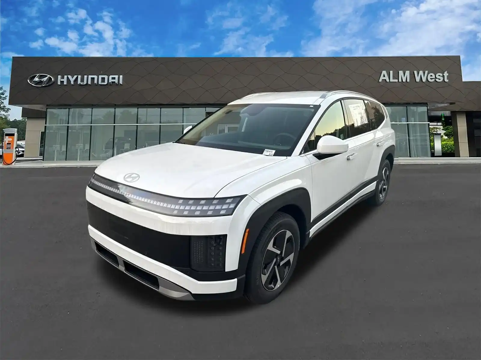 2026 Hyundai Ioniq 9 SE AWD's photo