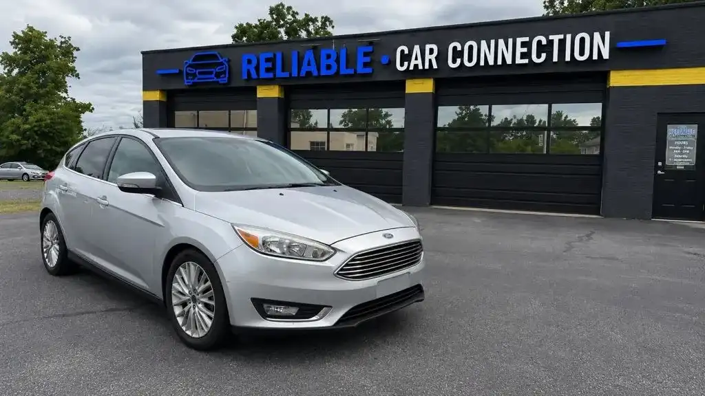 2018 Ford Focus Hatch Titanium's photo