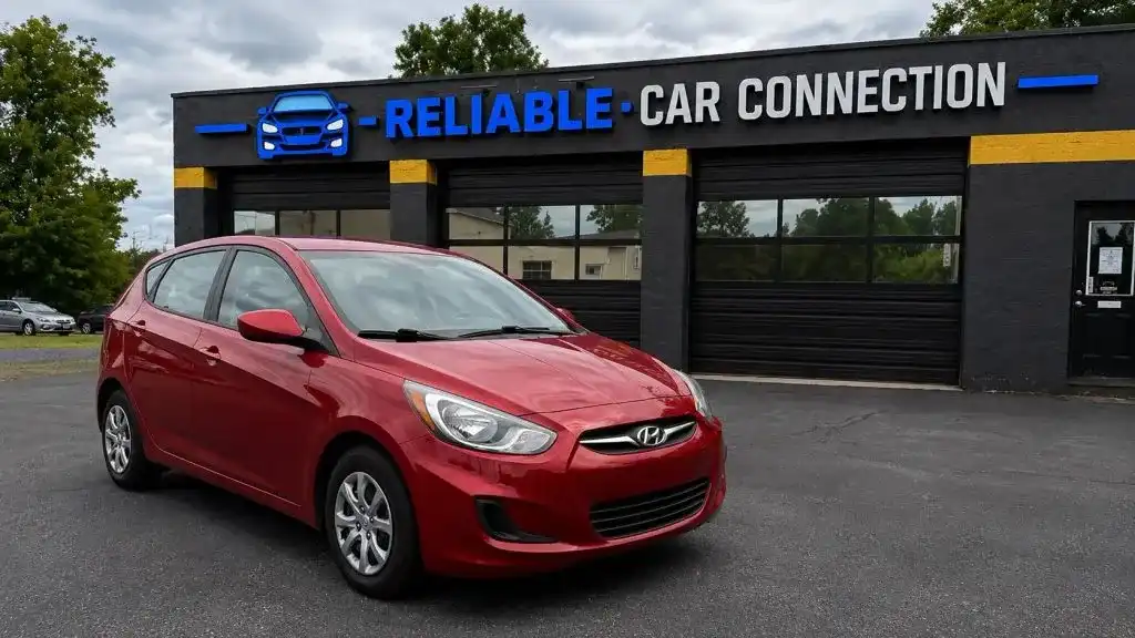 2013 Hyundai Accent GS 5-Door 6-Speed Automatic's photo