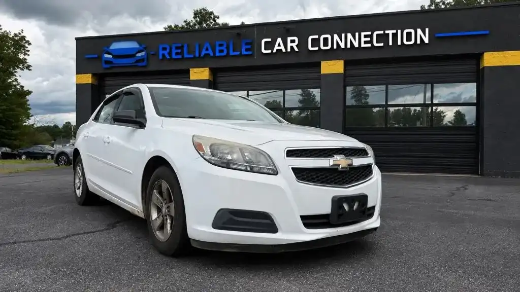2013 Chevrolet Malibu 1LS's photo