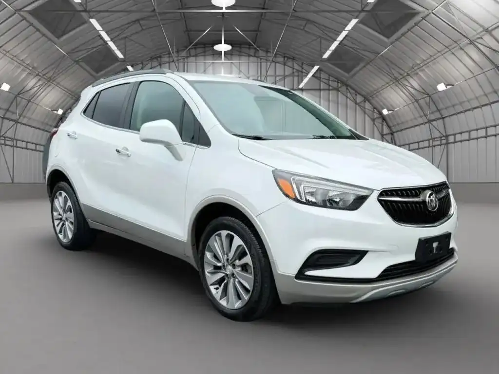 2020 Buick Encore Preferred's photo