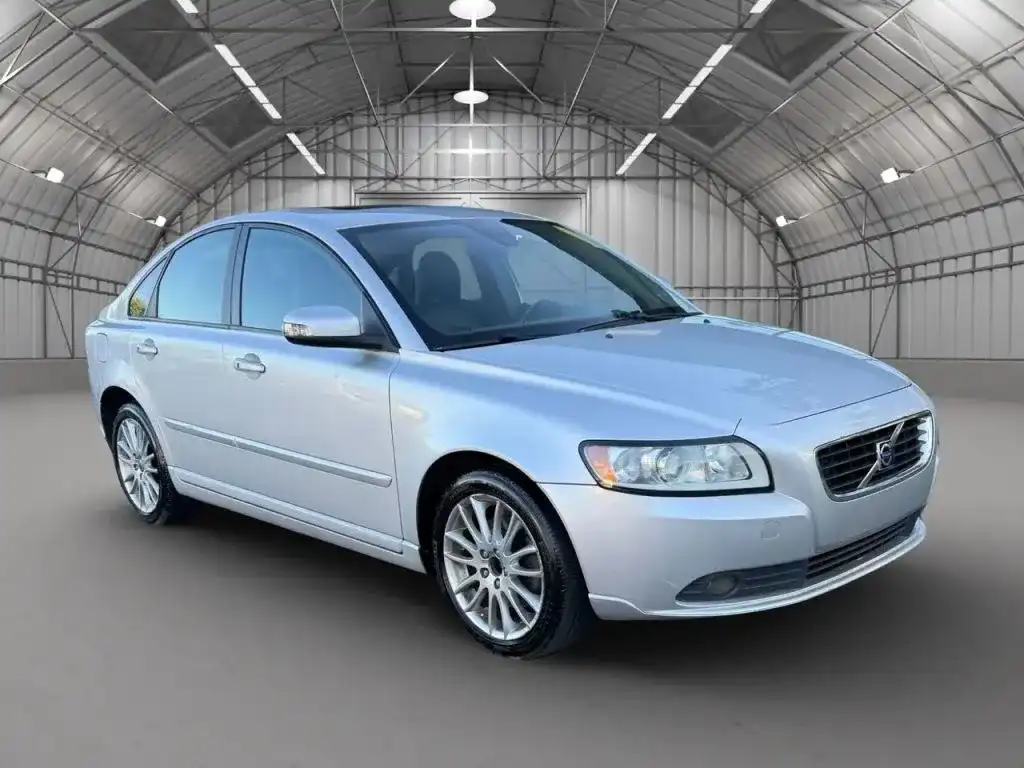 2010 Volvo S40 2.4i Manual's photo