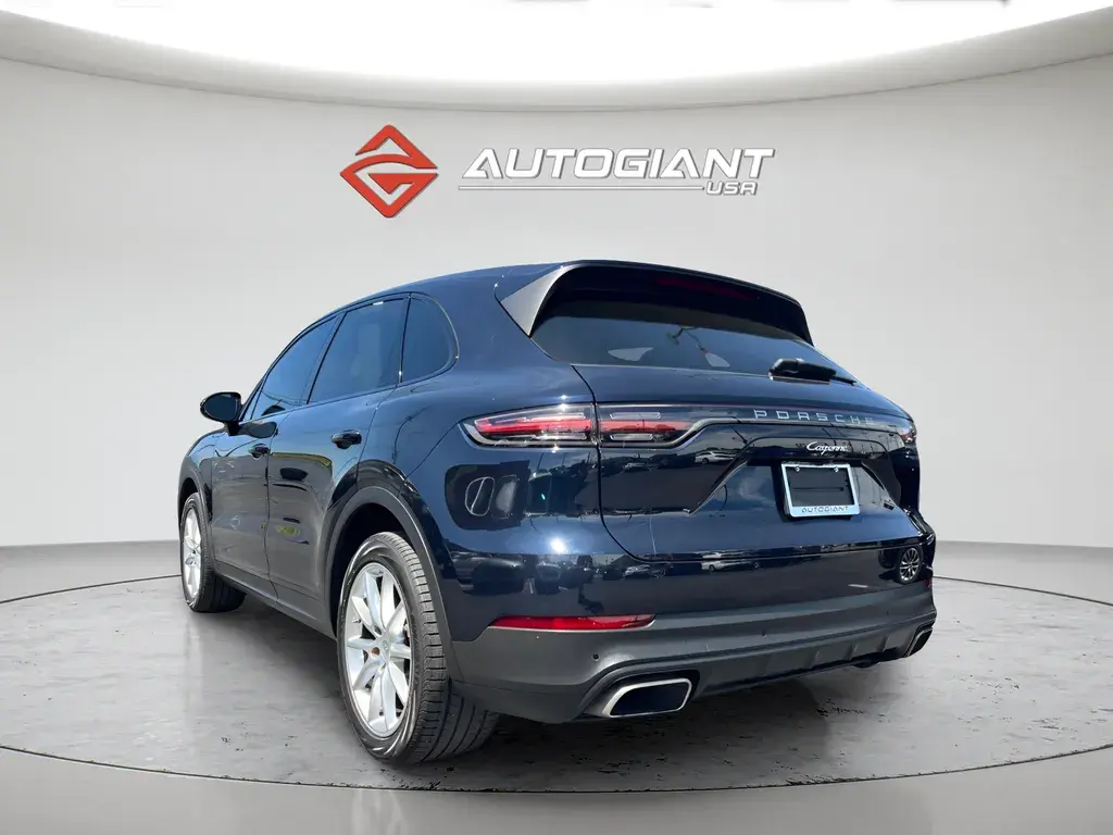 2021 Porsche Cayenne Base photo 5