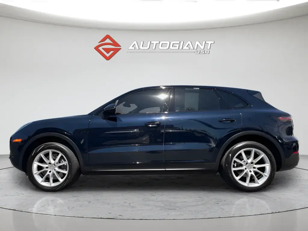 2021 Porsche Cayenne Base photo 3