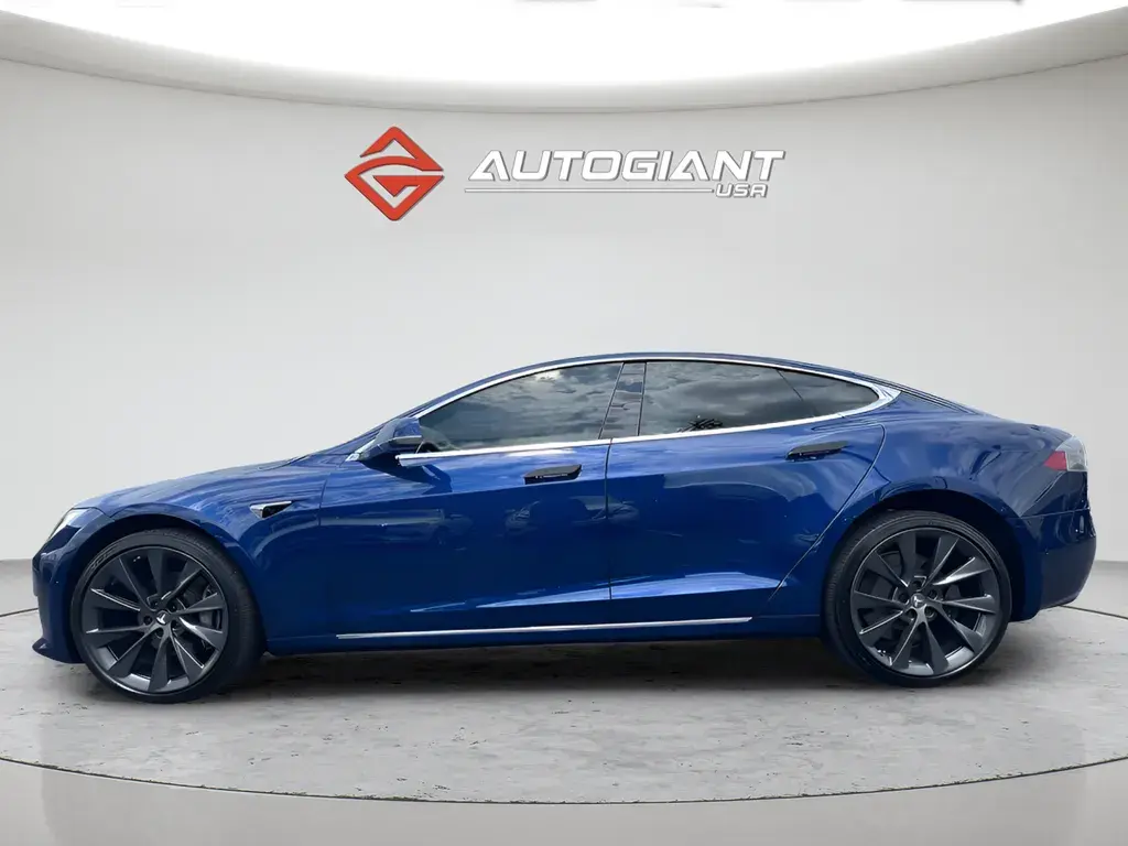 2020 Tesla Model S Long Range photo 3