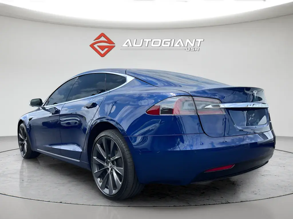 2020 Tesla Model S Long Range photo 5