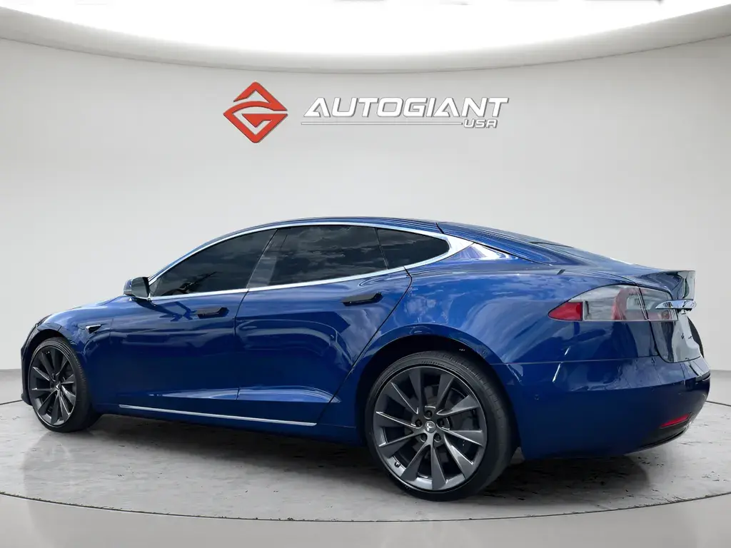 2020 Tesla Model S Long Range photo 4