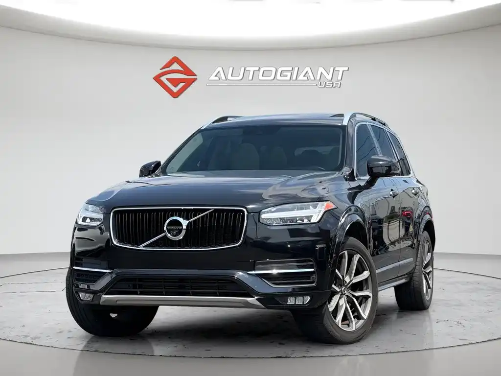 2018 Volvo XC90 T5 AWD Momentum's photo