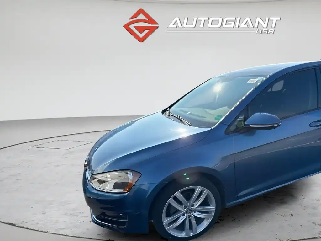 2017 Volkswagen Golf TSI SEL 4-Door Auto's photo