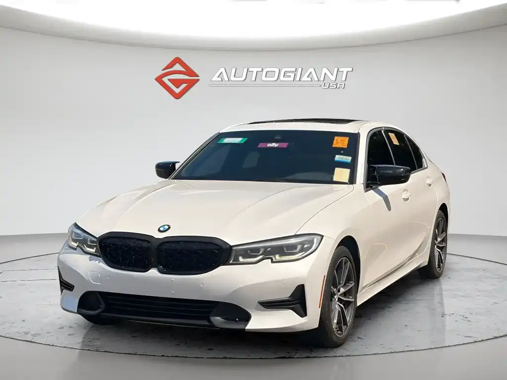 2021 BMW 3 Series 330i xDrive Sedan's photo