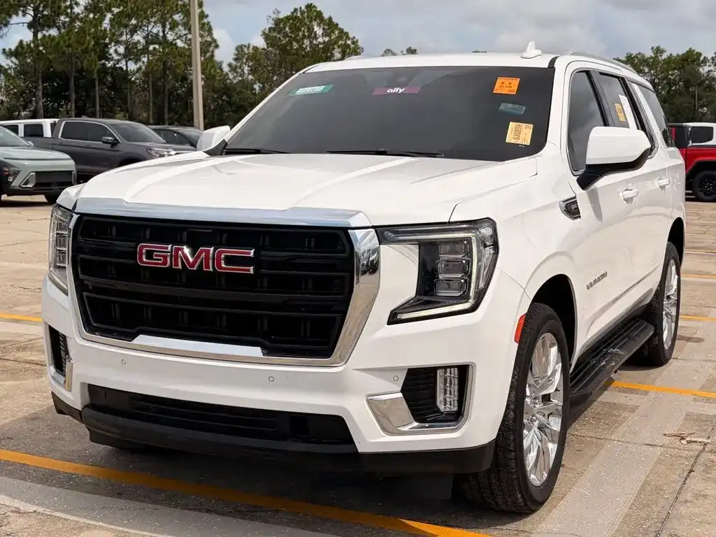 2022 GMC Yukon 4WD SLE's photo