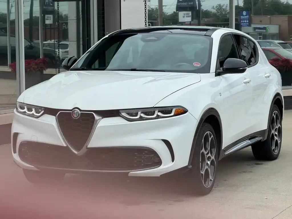 2024 Alfa Romeo Tonale TI's photo