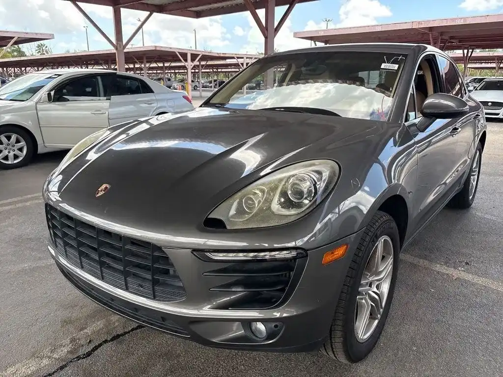 2015 Porsche Macan S's photo