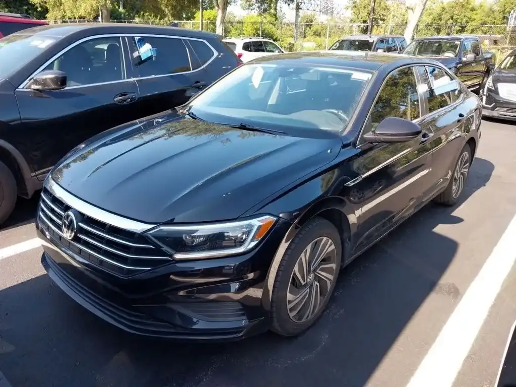 2020 Volkswagen Jetta 1.4T SEL Auto's photo