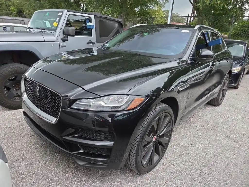 2019 Jaguar F-PACE 30t Portfolio AWD's photo