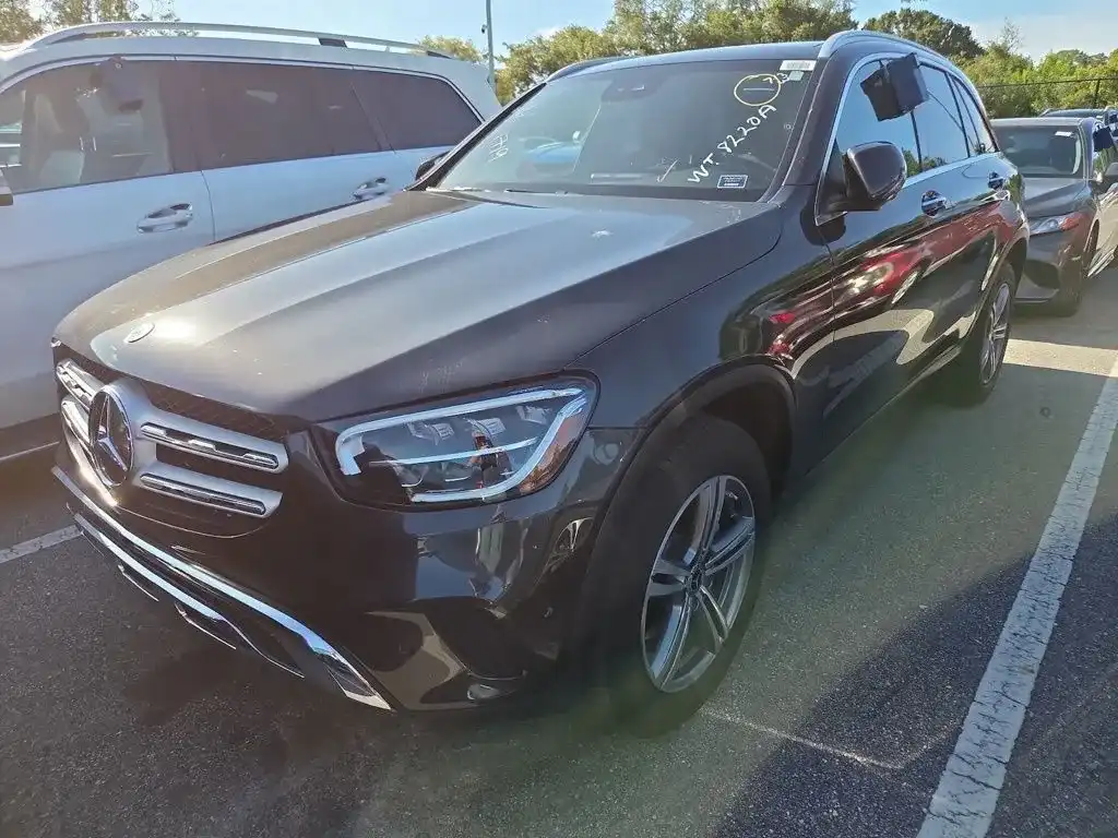 2022 Mercedes-Benz GLC GLC 300's photo
