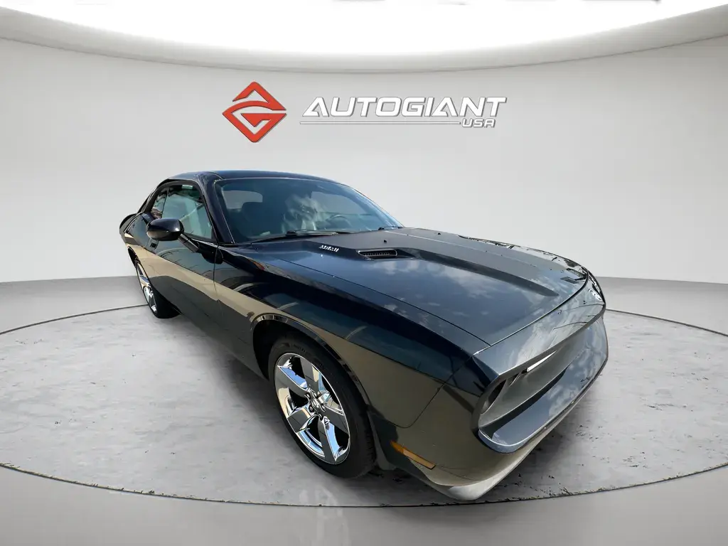 2010 Dodge Challenger R/T photo 5