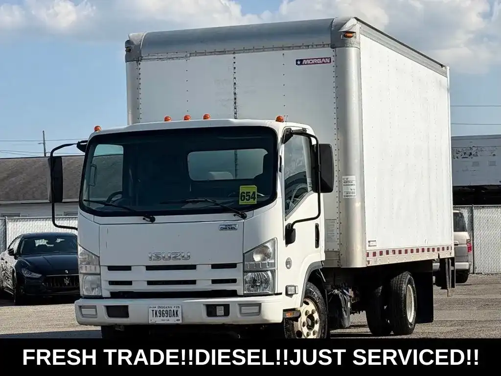 2015 Isuzu NPR-HD's photo