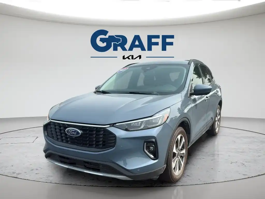 2023 Ford Escape Platinum AWD's photo