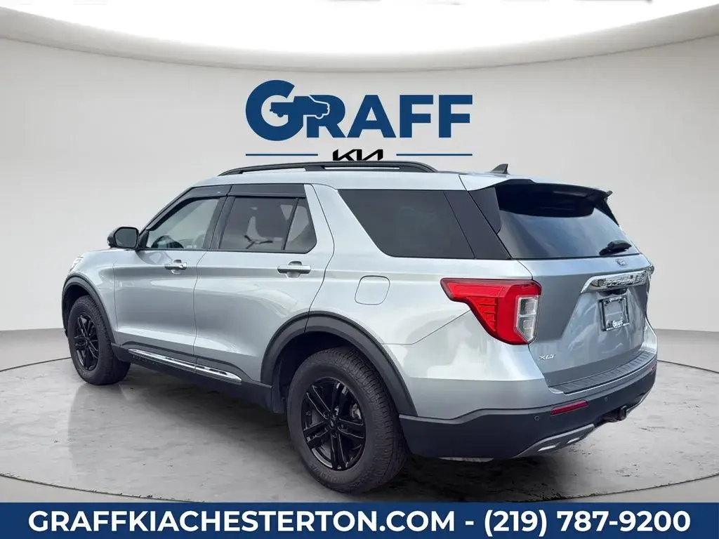 2021 Ford Explorer XLT 4WD photo 5